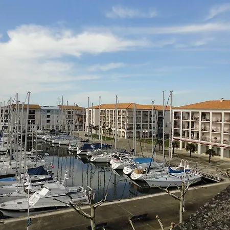Snug In With Balcony Rochefort (Charente-Maritime)