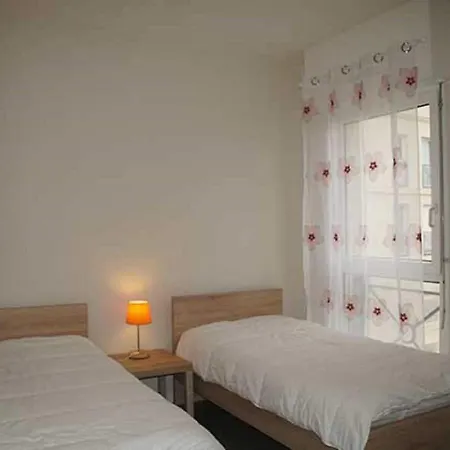 Apartment Snug In With Balcony